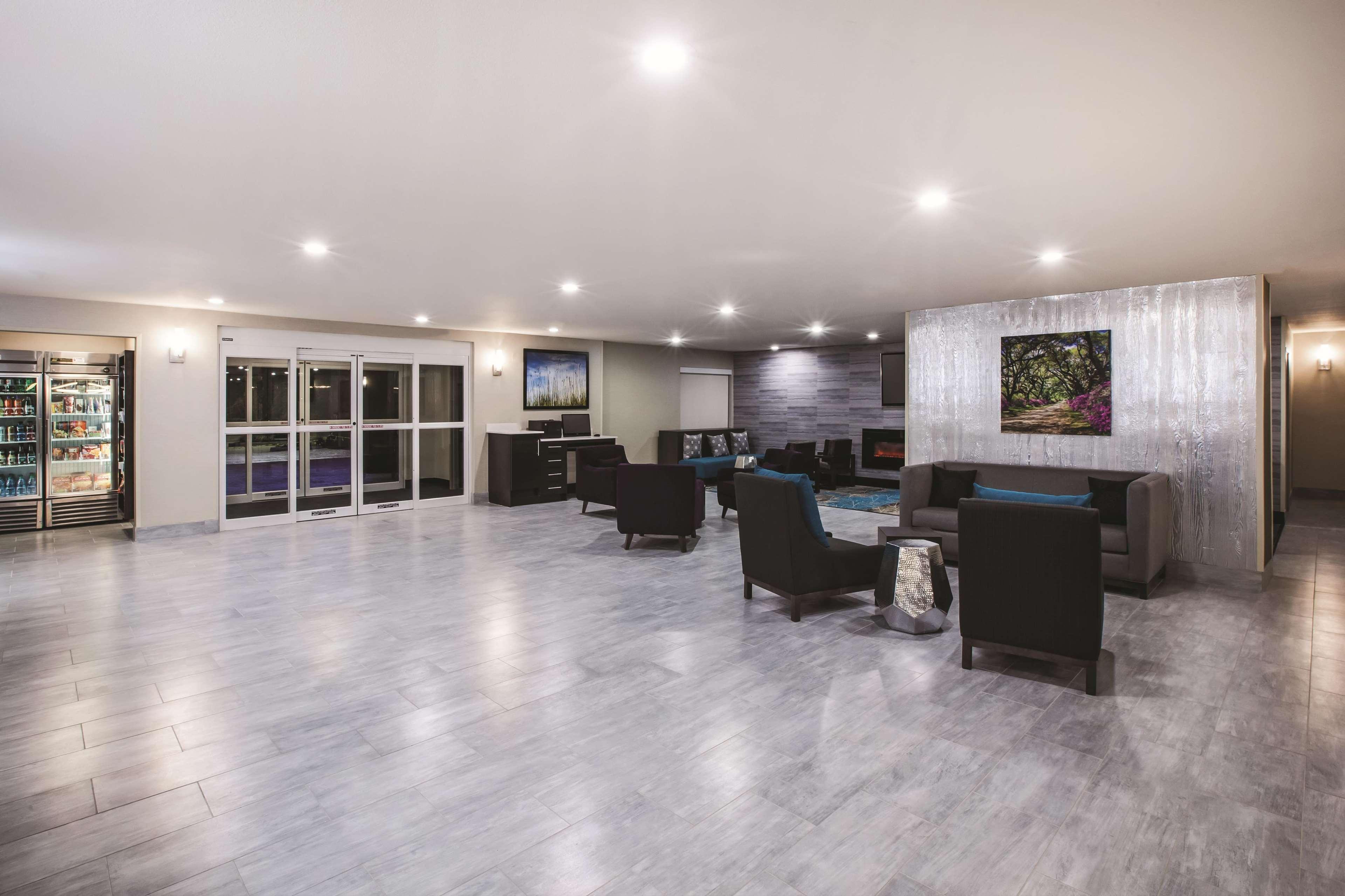 La Quinta By Wyndham Walker - Denham Springs Otel Dış mekan fotoğraf